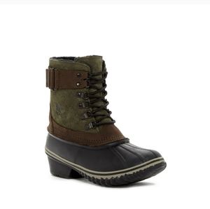 Sorel Fancy Lace size 8 boot